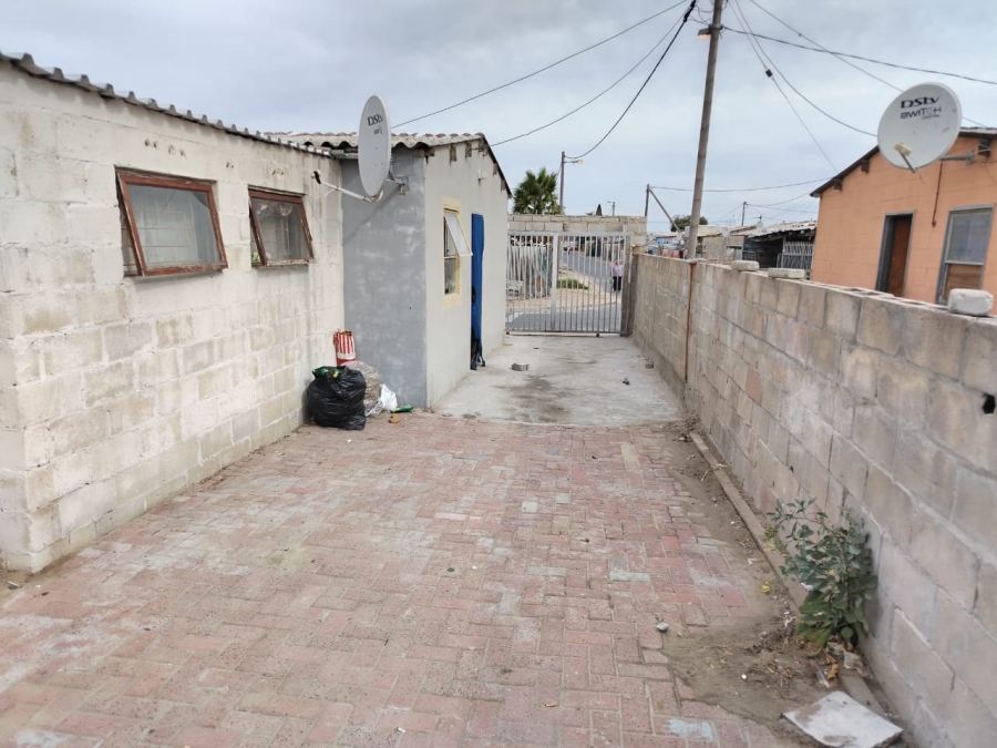2 Bedroom Property for Sale in Park Village Western Cape